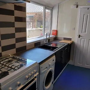 170 Victoria Road - 1 Bed Ground Floor Flat Apartment