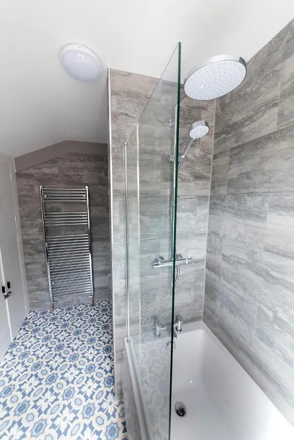 Coastal Escape At 31, Scarborough Holiday Home